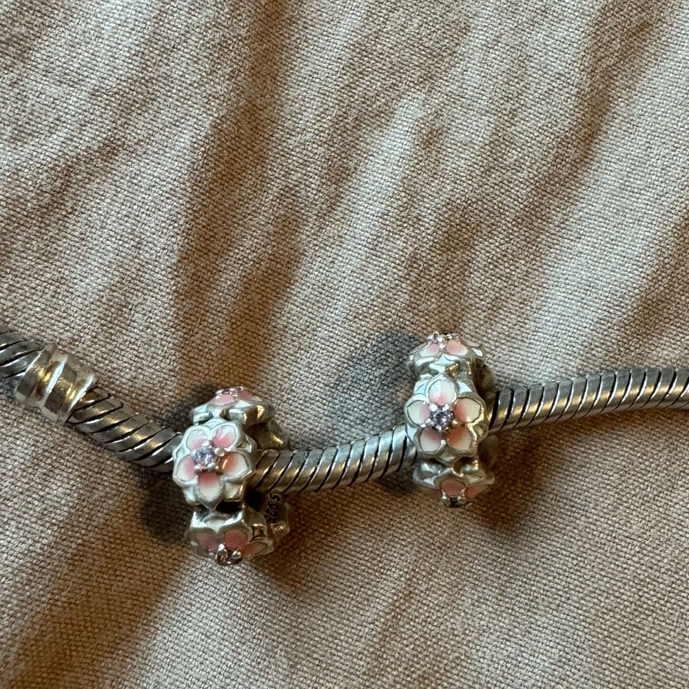 Pandora flower spacers set of 2